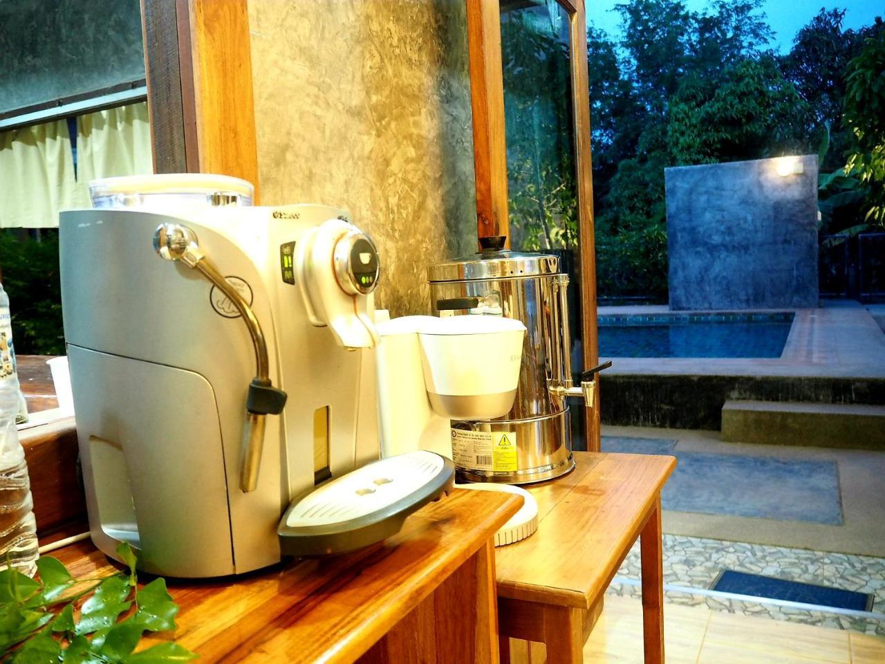 Nawiengkaeriverview Resort Mukdahan Exteriör bild