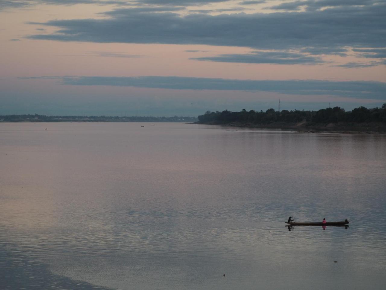 Nawiengkaeriverview Resort Mukdahan Exteriör bild